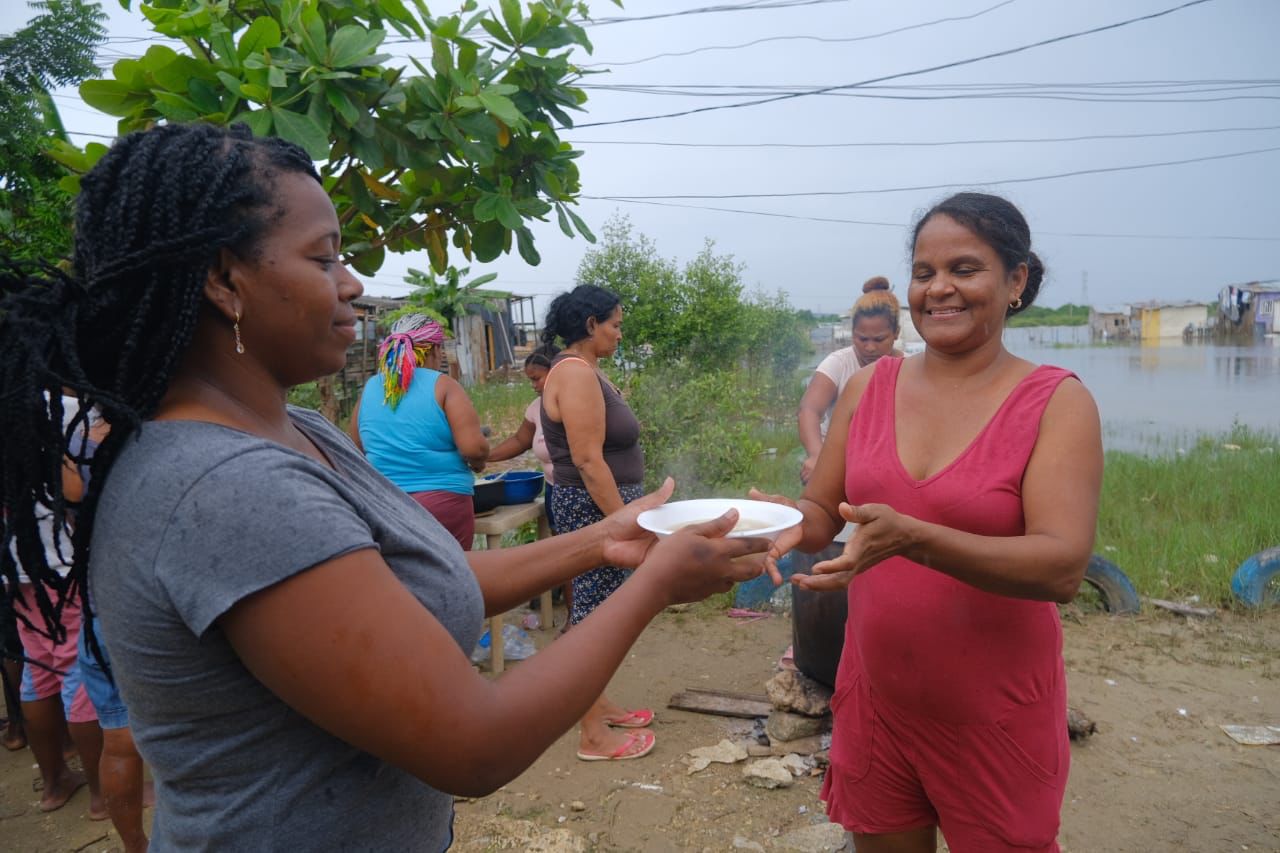 Ollas comunitarias garantizan seguridad alimentaria a familias en situación  de pobreza extrema durante ola invernal | Alcaldía distrital de Cartagena  de Indias