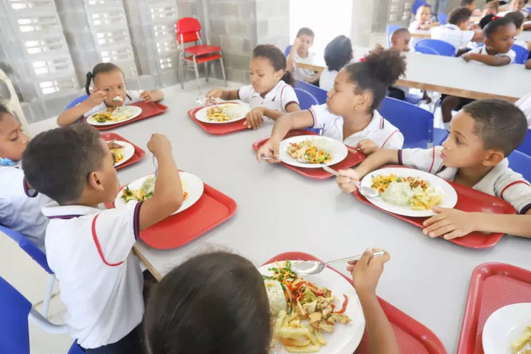 Estudiantes regresaron a clases con servicio de alimentación escolar 