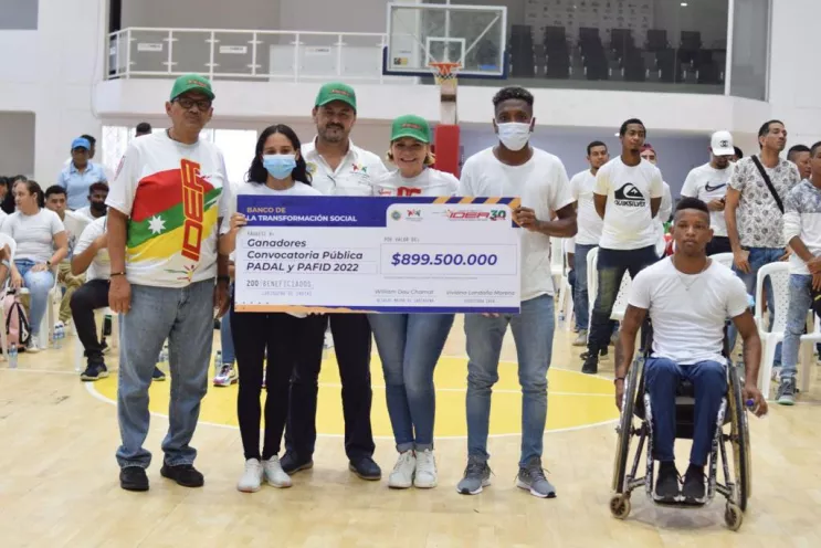 IDER entregó apoyos a deportistas