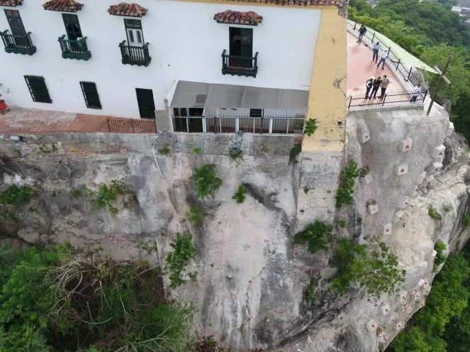 Obras en la ladera Salto del Cabròn en el cerro de La Popa