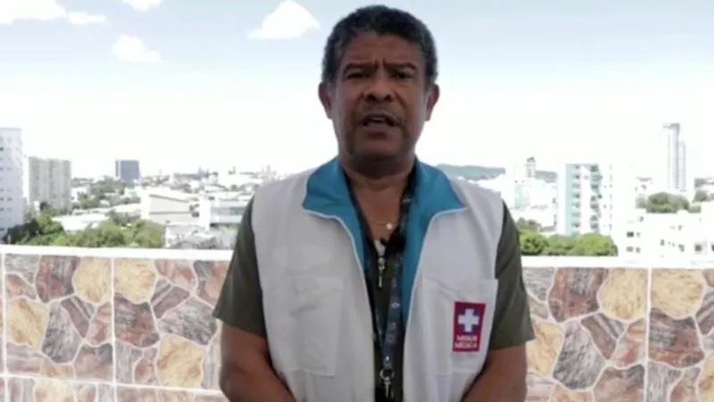 Los hechos se dieron anoche cuando los galenos atendían a una menor de edad