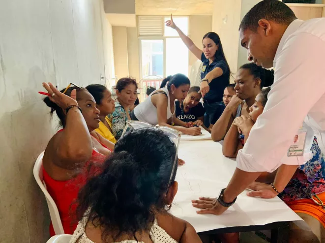 Durante la actividad, los beneficiarios realizaron un análisis y reflexión de cómo era su hogar antes