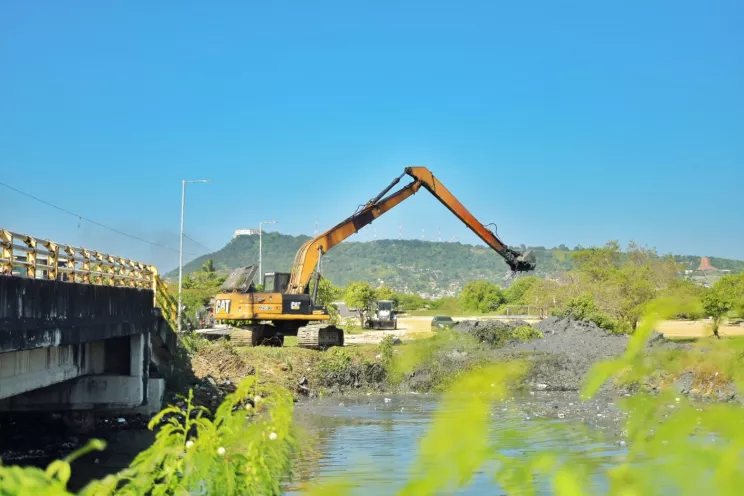 La iniciativa tiene como fin remover los desechos de varios cuerpos de agua para evitar inundaciones 