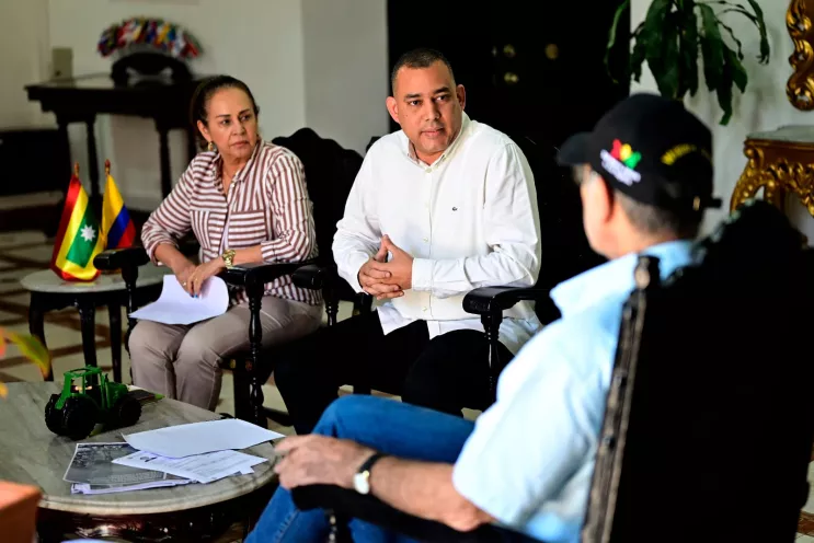 William Dau Chamat, realizó las respectivas entrevistas
