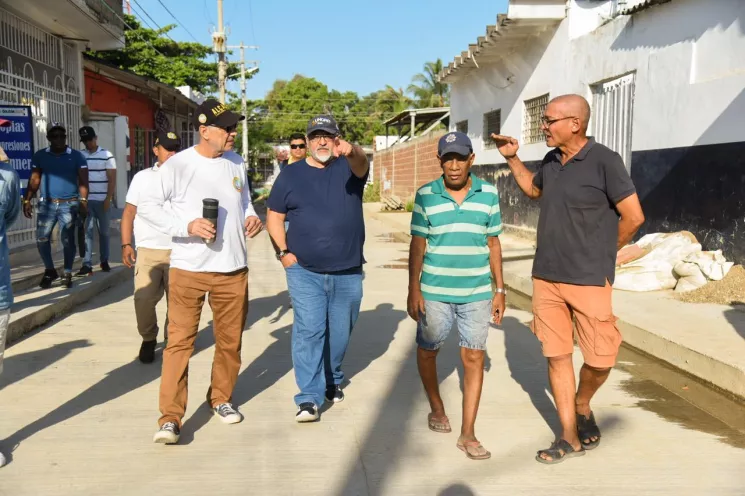 En recorrido junto al alcalde (e) de la Localidad 