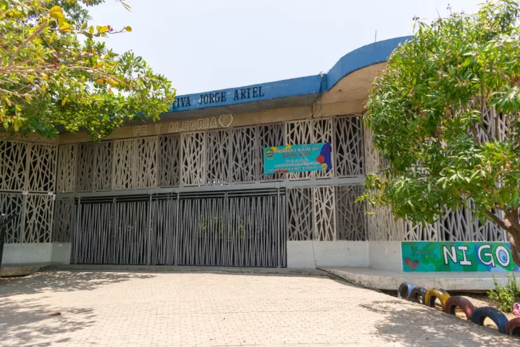 Vigilancia en colegios
