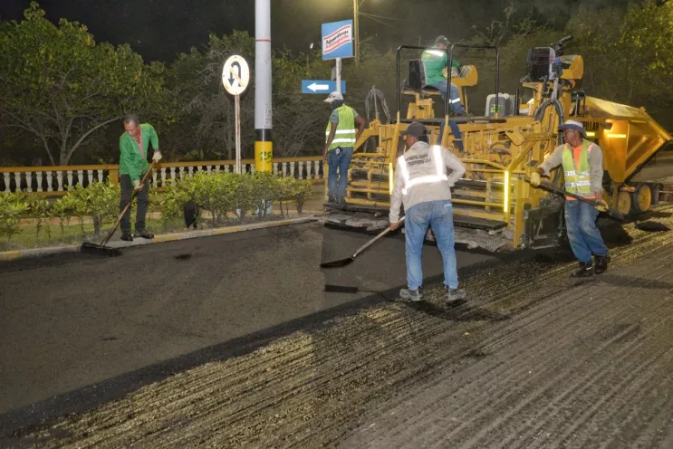 Se iniciaron obras de pavimentación de  la vía e intervención en los elementos arquitectónicos