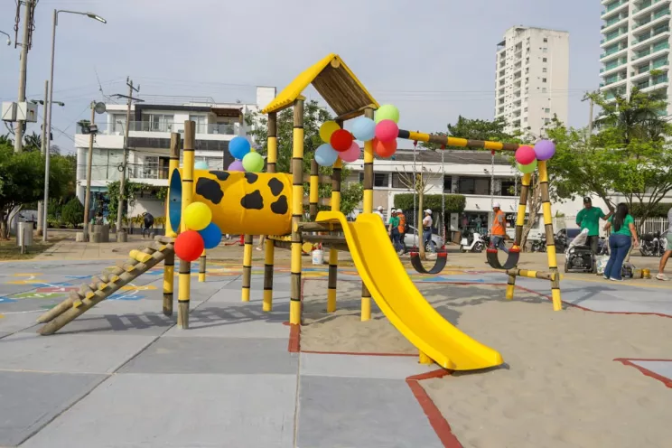 Es un nuevo espacio público que hace parte de la revitalización parques y zonas verdes 