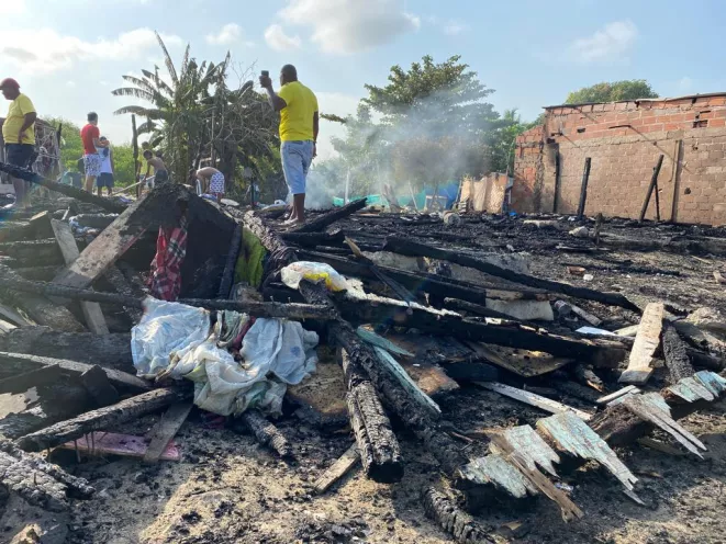 El incendio inició por violencia intrafamiliar