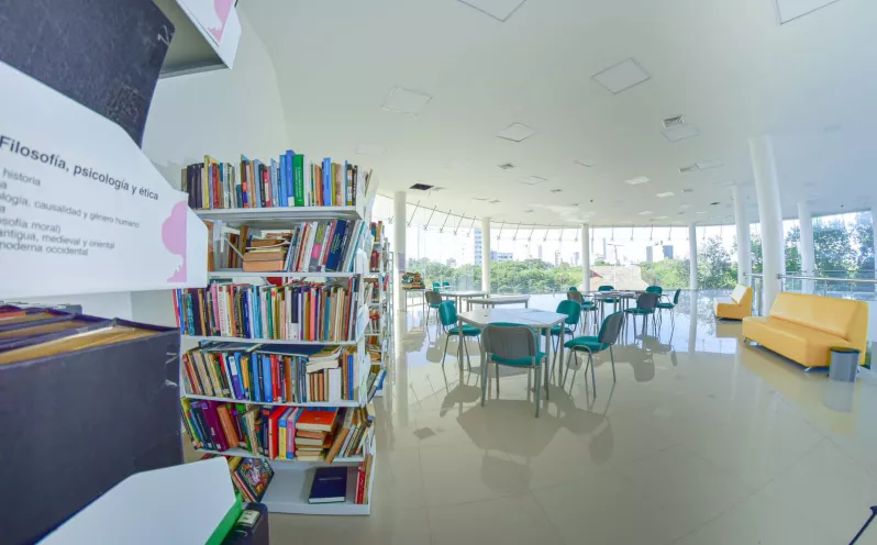 La Biblioteca y Centro Cultural