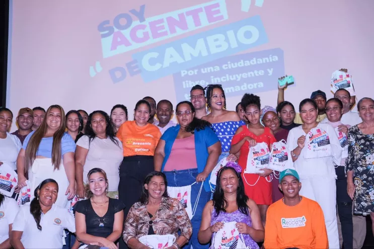  Escuela de Gobierno y Liderazgo