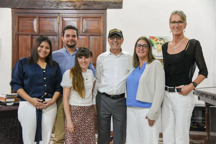 En reunión con miembros del Programa Juntos por la Transparencia de USAID