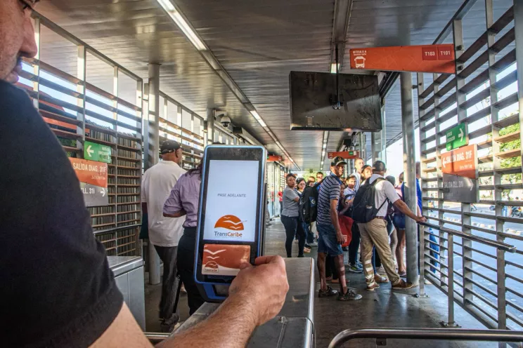 Sigue adelante la fase de adaptación del nuevo sistema de recaudo de Transcaribe