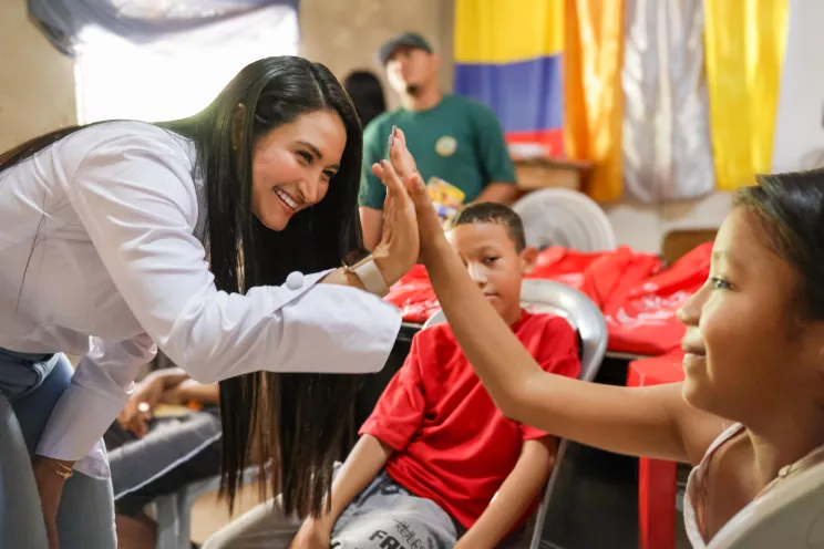 niños sonriendo