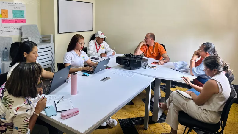 Distrito traza hoja de ruta para proteger el área arrecifal Bajo Bushnell en Isla Fuerte 