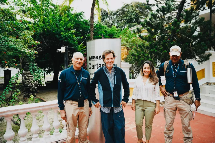 ¡Volvió a casa! Alcaldía de Cartagena presente en el retorno del ciudadano sueco en condición de calle.jpeg