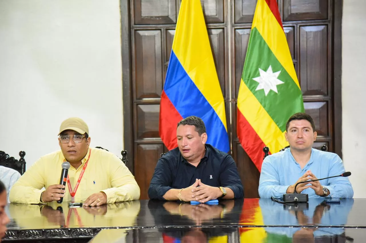 La instalación se hizo en presencia de funcionarios de la administración Distrital y la Contraloría