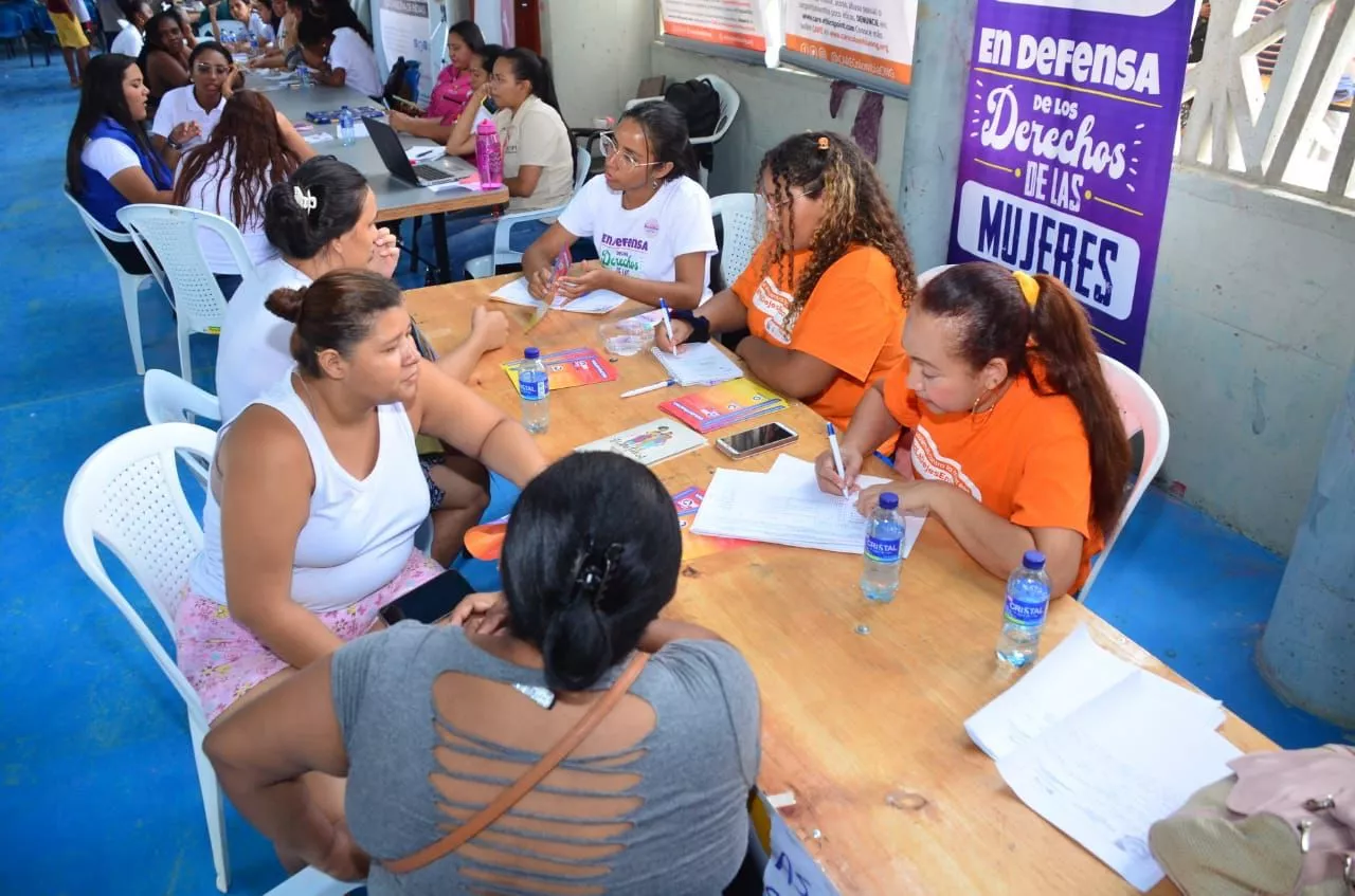 Más de 35 entidades se instalaron en la Institución Educativa Clemente Manuel Zabala
