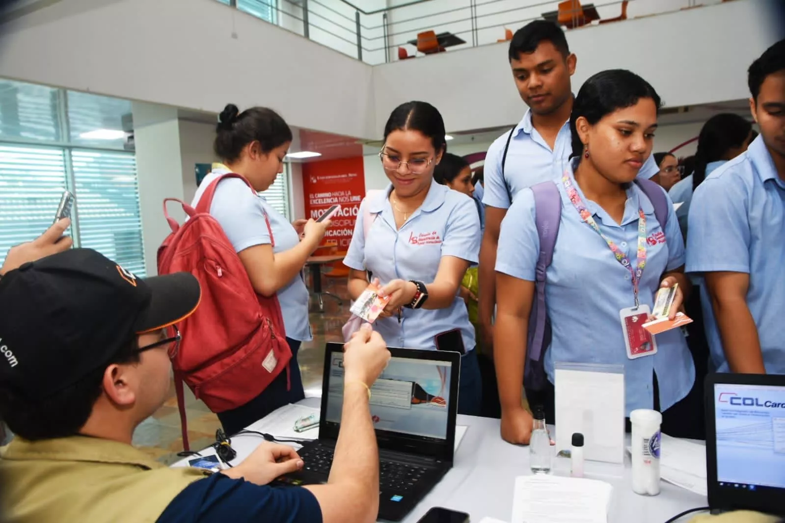  Transcaribe continúa realizando jornadas de personalización