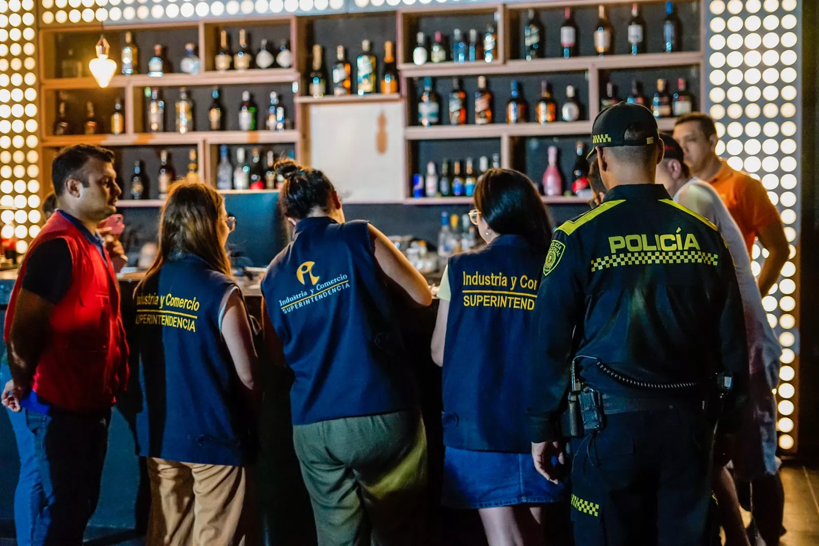 El cierre preventivo de este establecimiento reside en el incumplimiento del Reglamento Técnico de Iluminación