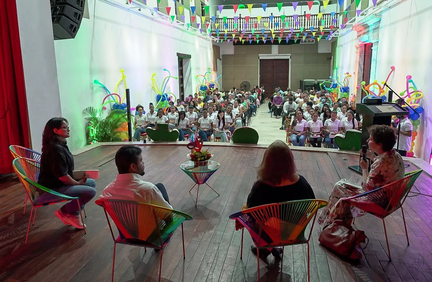 Jóvenes aspirantes al Reinado de Independencia 2023