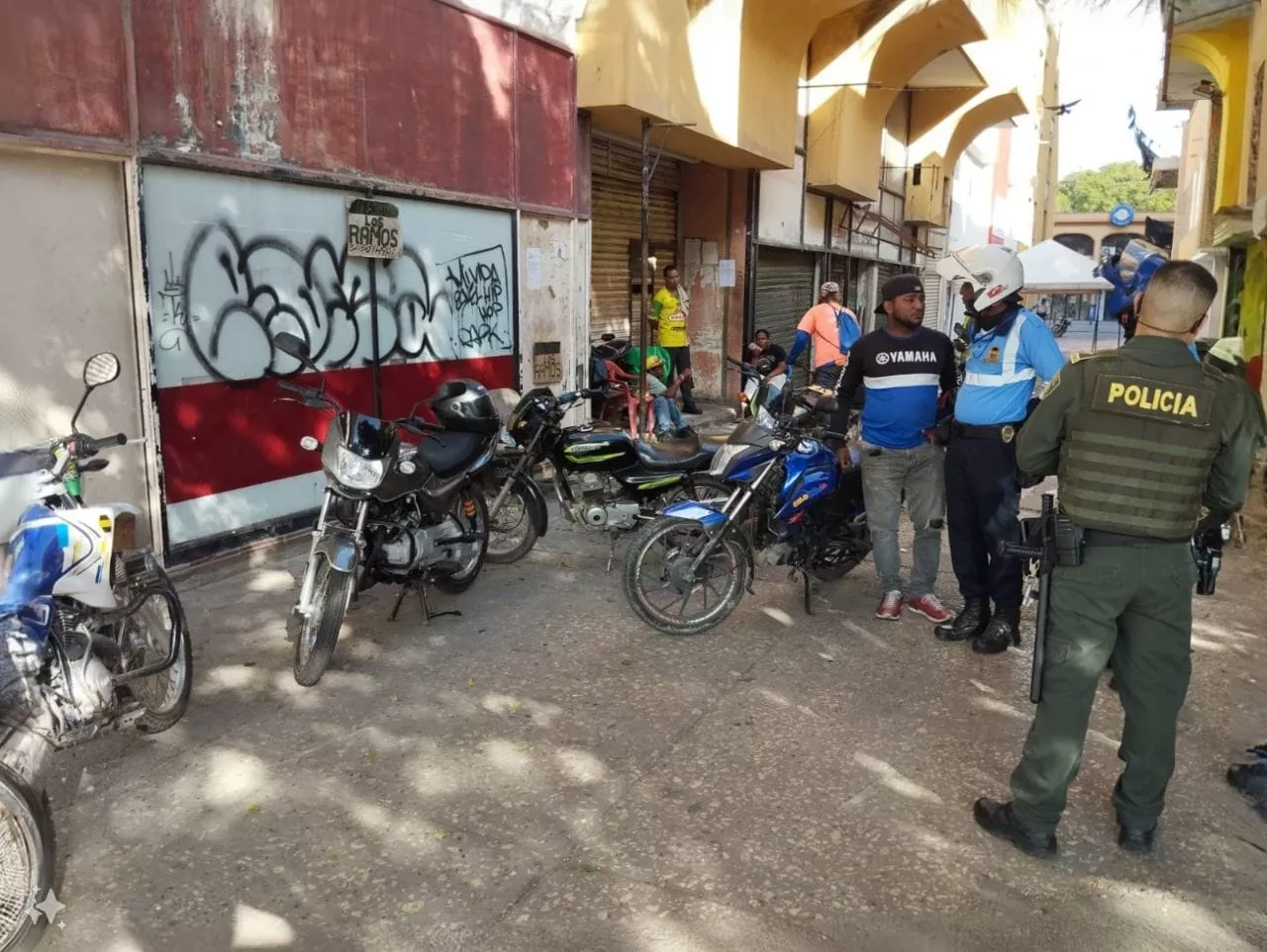Policía