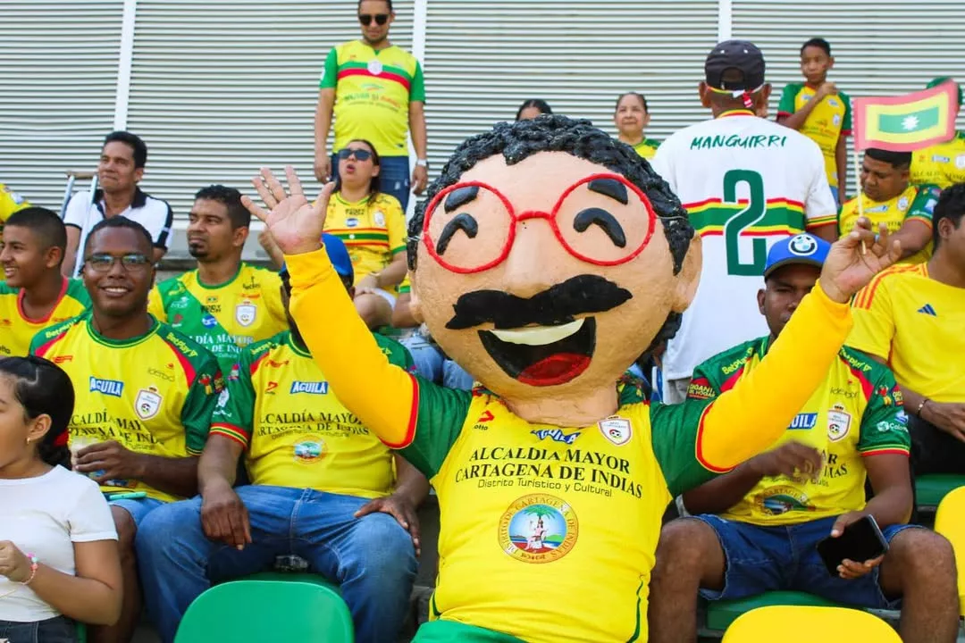 Don Pacho Buen Ciudadano llegó al estadio Jaime Morón para fomentar la cultura ciudadana, el buen comportamiento y el cuidado del escenario deportivo. 
