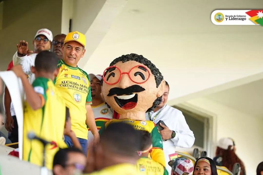 Don Pacho Buen Ciudadano llegó al estadio Jaime Morón para fomentar la cultura ciudadana, el buen comportamiento y el cuidado del escenario deportivo. 