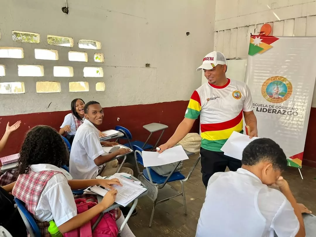 📍 La Alcaldía Mayor de Cartagena, a través de la Escuela de Gobierno y Liderazgo, continúa desarrollando el taller “Tejiendo mi Futuro: Desde lo Vivido hacia lo Soñado: Con  Memoria, Vínculo y Propósito”, en el marco del Proyecto Plan Decenal de Cultura Ciudadana y Cartageneidad desde un Enfoque de Autocuidado.