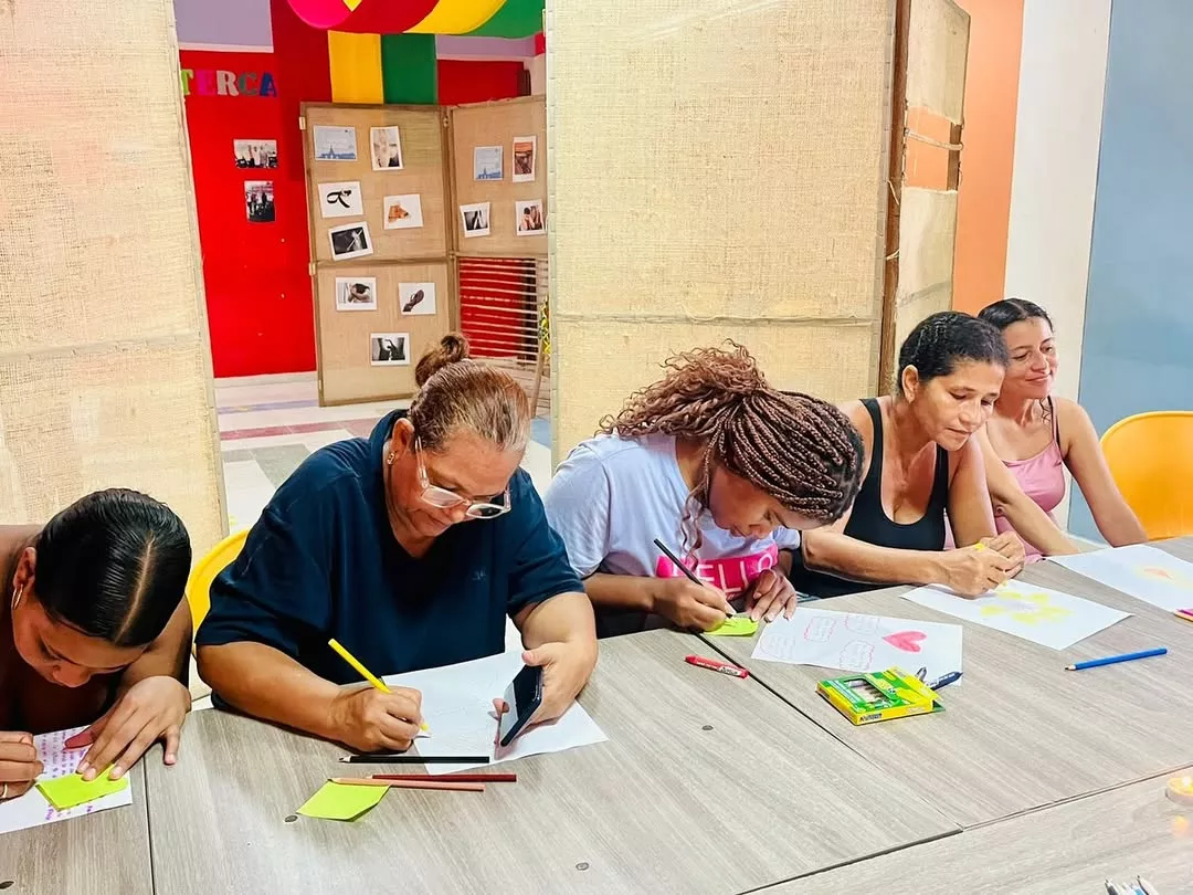 ❤️💛💚 La Alcaldía Mayor de Cartagena, a través de la Escuela de Gobierno y Liderazgo y en convenio con la Universidad de Cartagena, llevó a cabo el Laboratorio de Autocuidado “El Museo de la Crianza”.