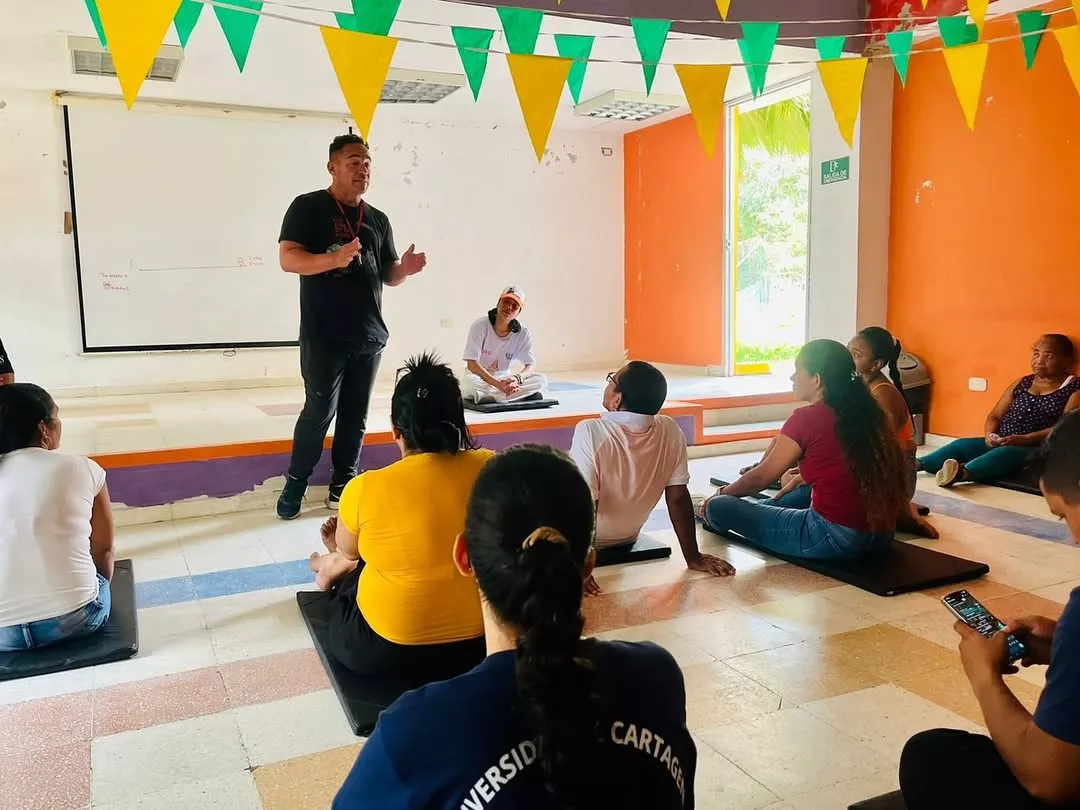 ❤️💛💚 La Alcaldía Mayor de Cartagena, a través de la Escuela de Gobierno y Liderazgo y en convenio con la Universidad de Cartagena, llevó a cabo el Laboratorio de Autocuidado “El Museo de la Crianza”.
