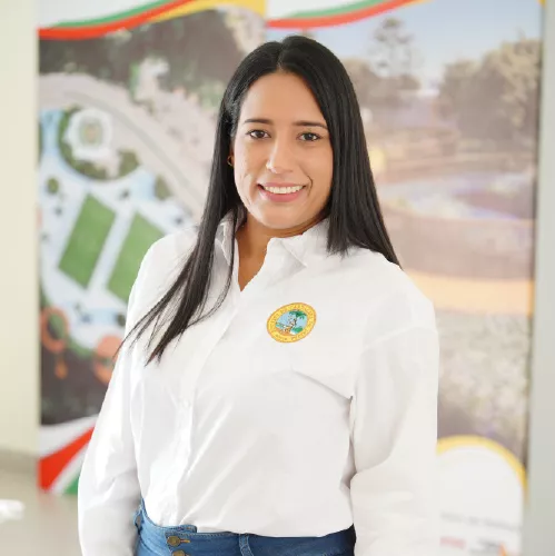  Funcionaria Adriana de la Cruz 